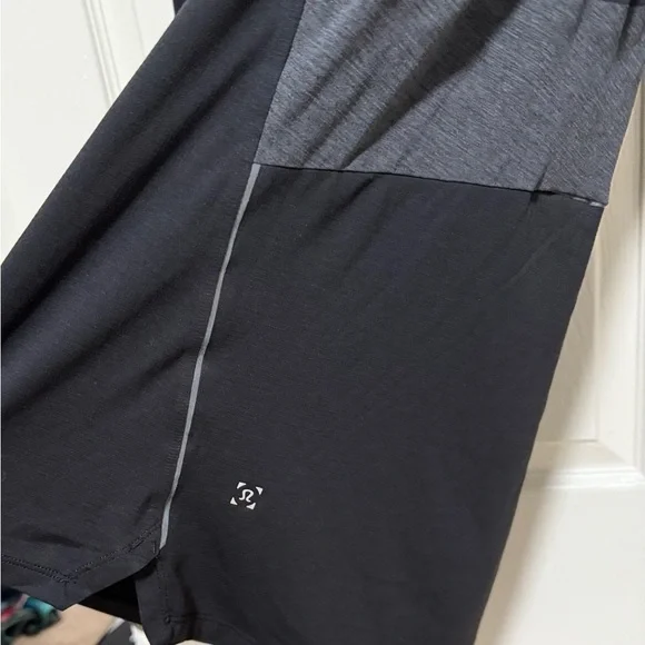 Lululemon Men's Black Long Sleeve Shirt - Picture 4 of 5